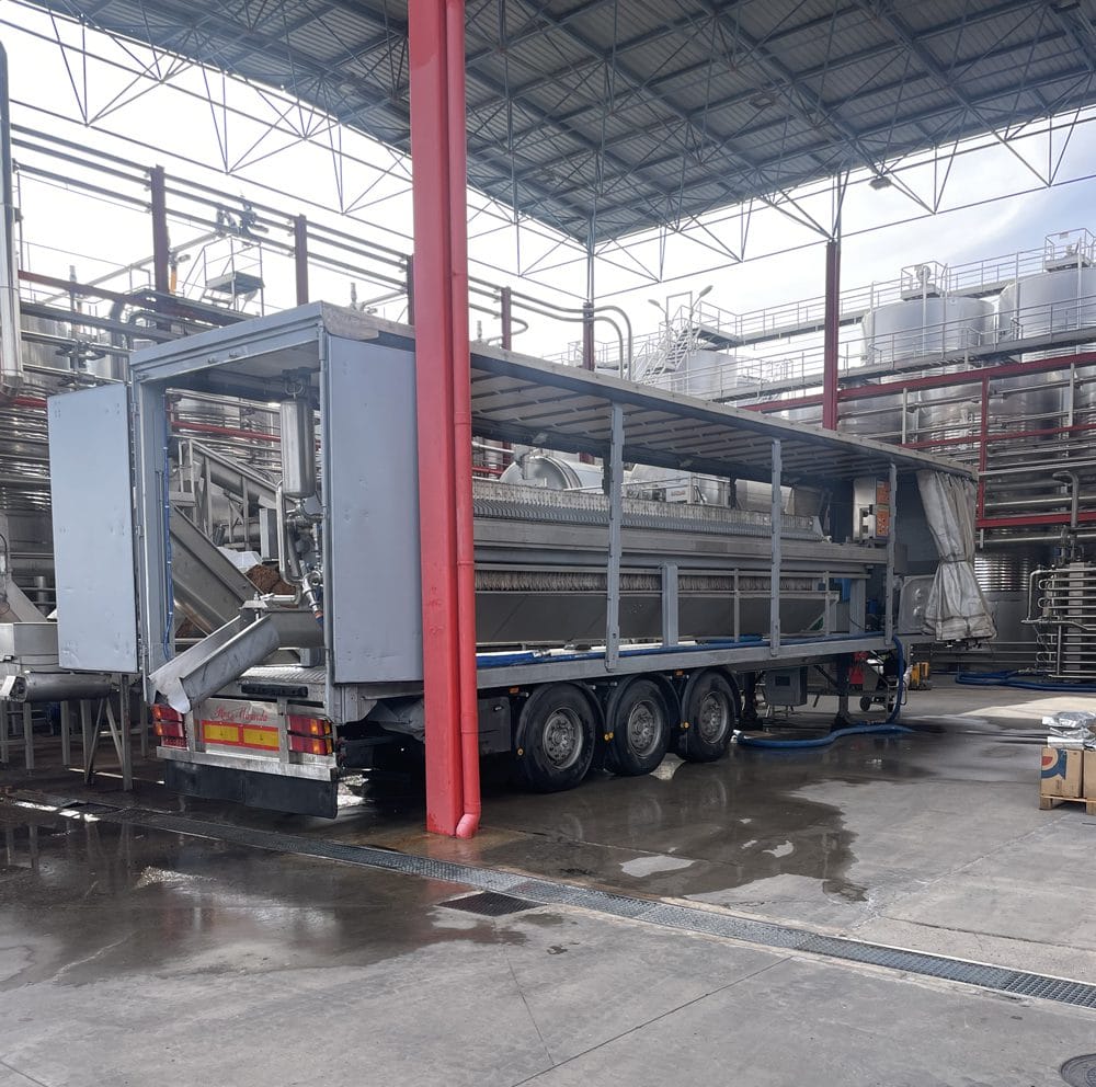 Maquinaria para la filtración de vinos y mostos